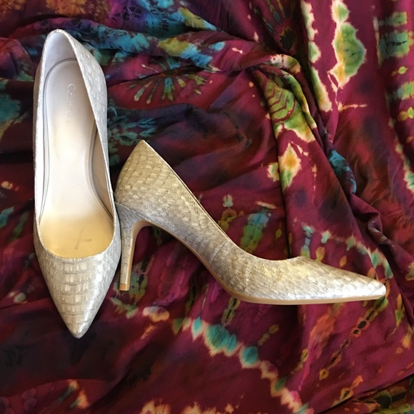 2-1/2” Neutral, Snakeskin-like - Never worn - Picture 8 of 8